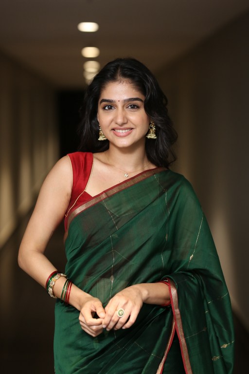 Anaswara Rajan Cute Photos in Saree