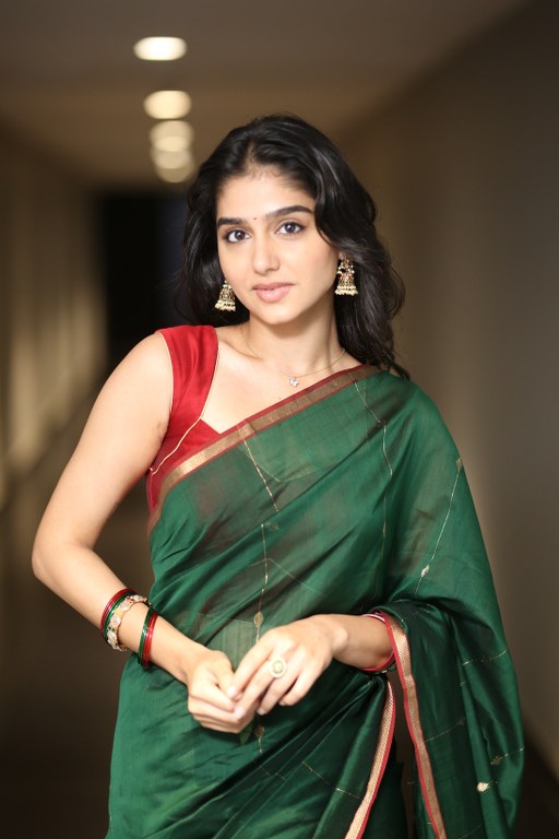 Anaswara Rajan Cute Photos in Saree