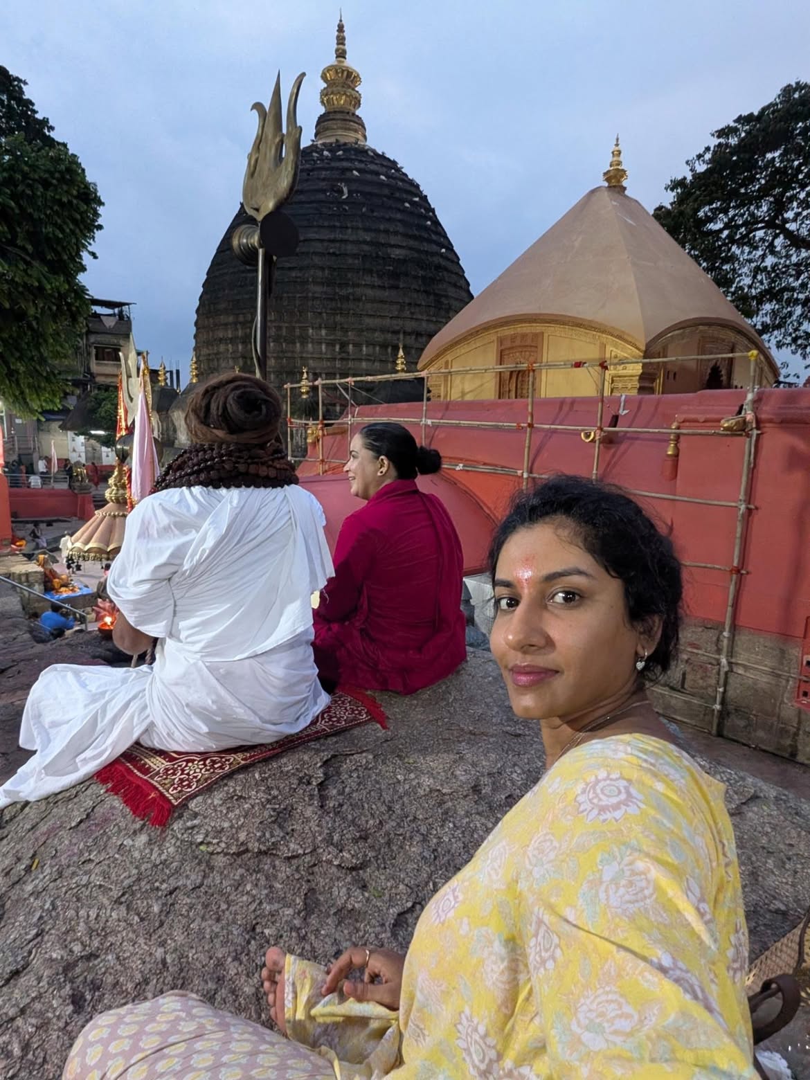 Anchor Vishnu Priya Bhimeneni Visits Assam Kamakhya Temple