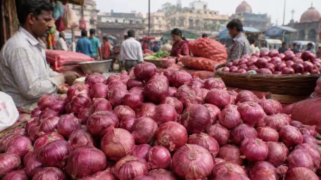 Onion Rates: రూ.35కే కేజీ ఉల్లిపాయ.. రేషన్ కార్డు ఉంటే చాలు.. ఏపీ ప్రభుత్వం కీలక నిర్ణయం – movies Onion Rates: రూ.35కే కేజీ ఉల్లిపాయ.. రేషన్ కార్డు ఉంటే చాలు.. ఏపీ ప్రభుత్వం కీలక నిర్ణయం – movies