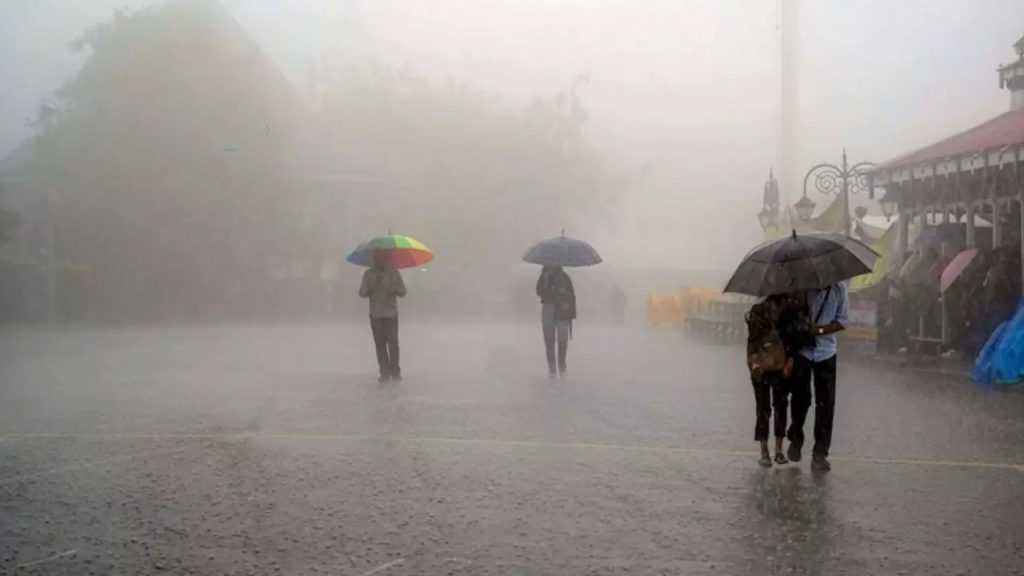 Ap Rains: బంగాళాఖాతంలో తీవ్ర వాయుగుండం.. ఏపీకి భారీ వర్ష సూచన.. పలు జిల్లాలకు రెడ్ అలర్ట్!