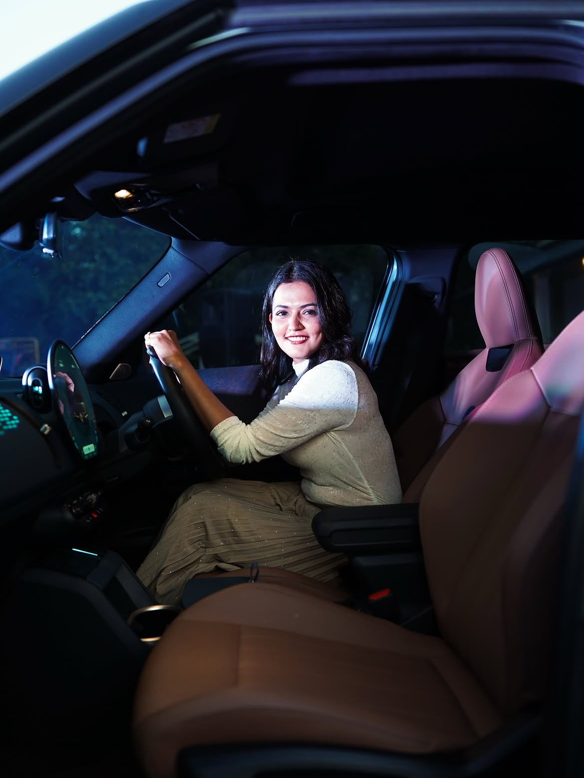Aparna Das Buys Luxery Mini Cooper Car