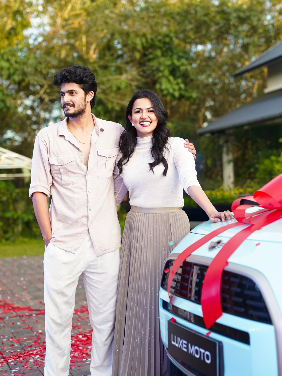 Aparna Das Buys Luxery Mini Cooper Car