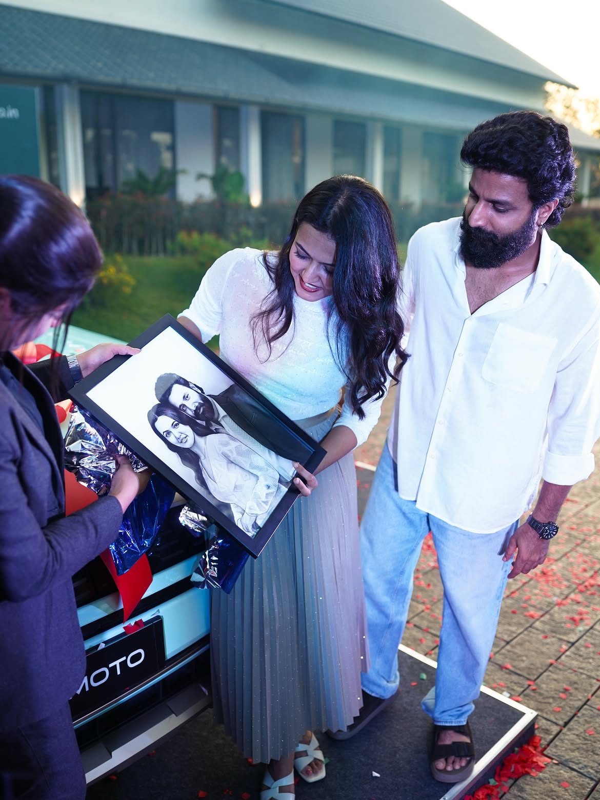 Aparna Das Buys Luxery Mini Cooper Car
