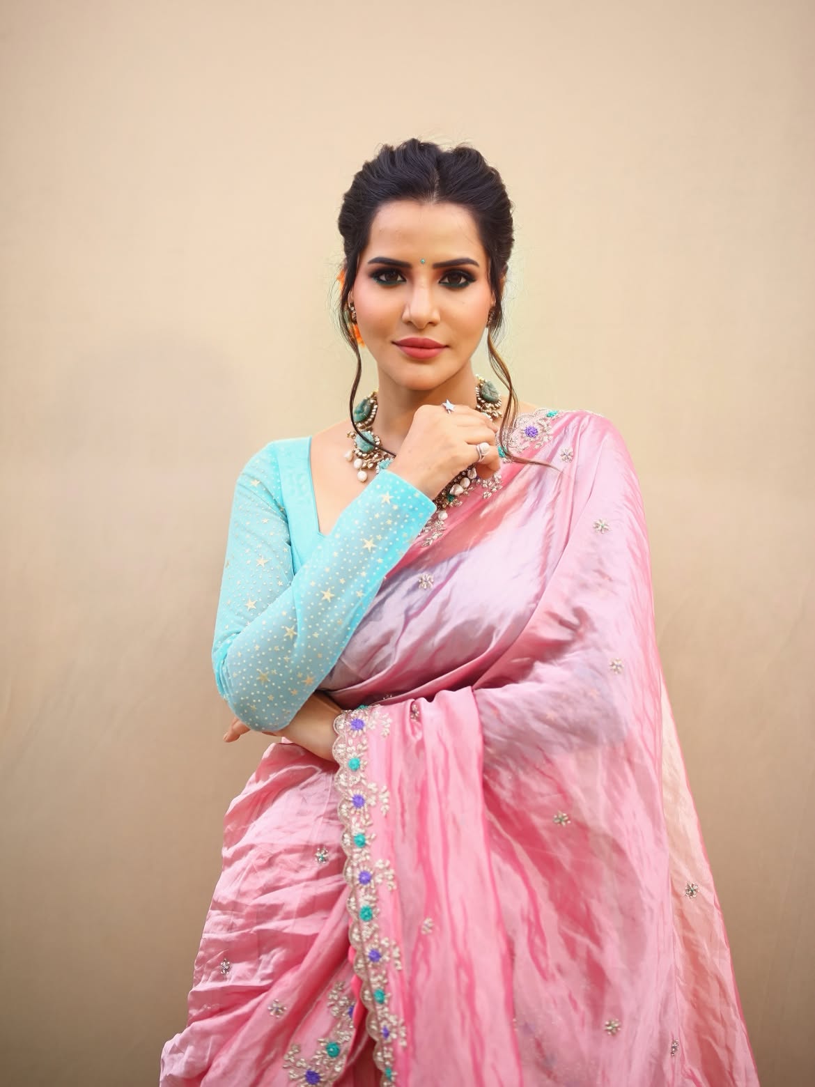 Ashu Reddy Half Saree Looks