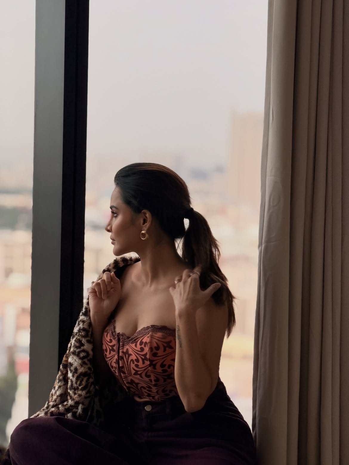 Ashu Reddy Dazzling Photos