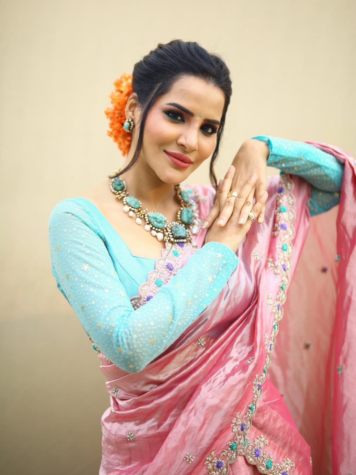 Ashu Reddy Half Saree Looks