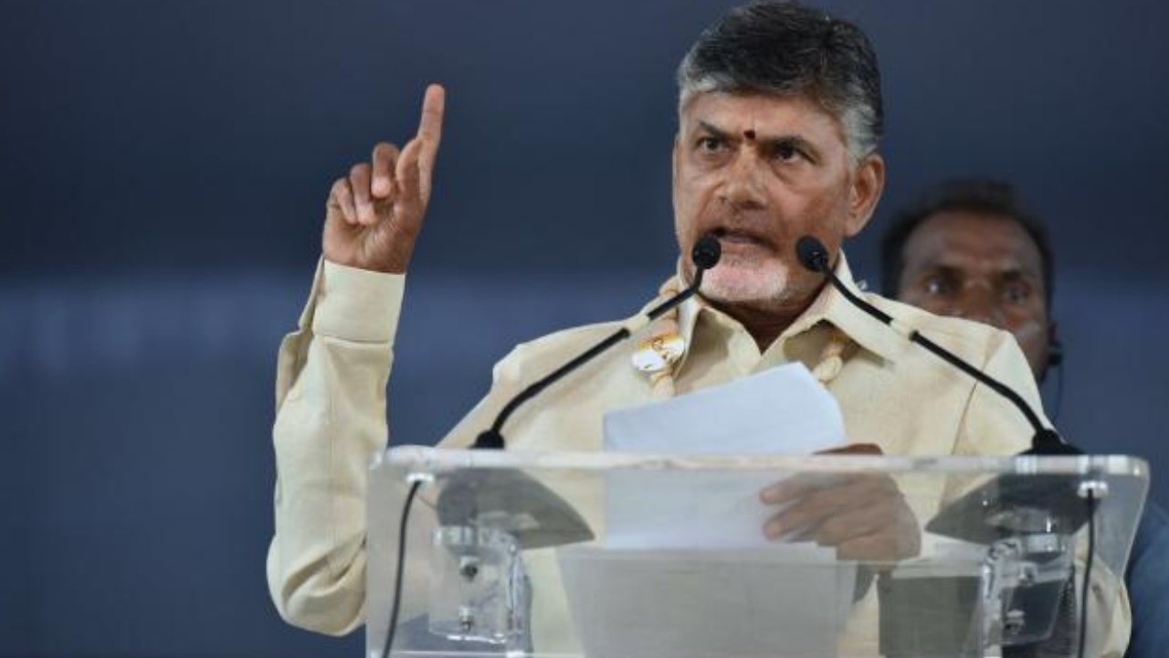 CM Chandrababu Naidu : అసెంబ్లీకి రండి.. సాక్ష్యాలతో సమాధానం ఇస్తాం.. డీఎస్సీ వివాదంపై సీఎం చంద్రబాబు.. టీచర్లపై దాడుచేస్తే ఊరుకోమంటూ హెచ్చరిక
