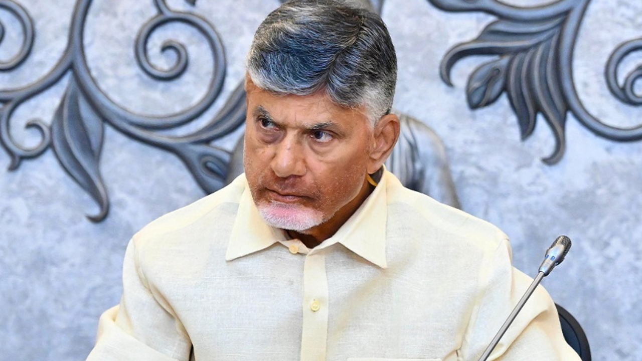 CM Chandrababu : చంద్రబాబు సభ సమీపంలో సిలిండర్ పేలుడు.. ఒక్కసారిగా ఉలిక్కిపడిన పోలీసులు!