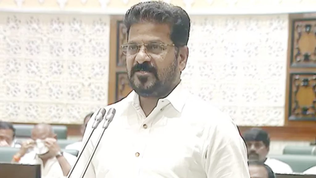 CM Revanth: దళితులు నడిచారని రోడ్డు శుద్ధి చేస్తారా? కేసీఆర్పై సీఎం రేవంత్ ఫైర్.. సమగ్ర విచారణకు ఆదేశాలు CM Revanth: దళితులు నడిచారని రోడ్డు శుద్ధి చేస్తారా? కేసీఆర్పై సీఎం రేవంత్ ఫైర్.. సమగ్ర విచారణకు ఆదేశాలు