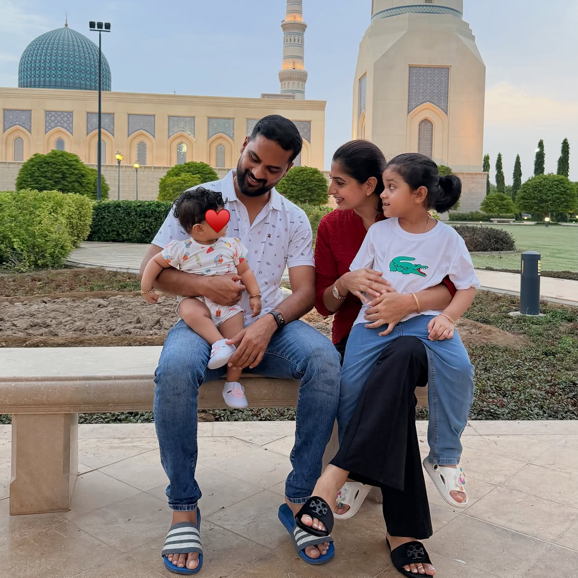 Chaithra Rai Bigg Boss Telugu Season 10 Contestant Family Photos