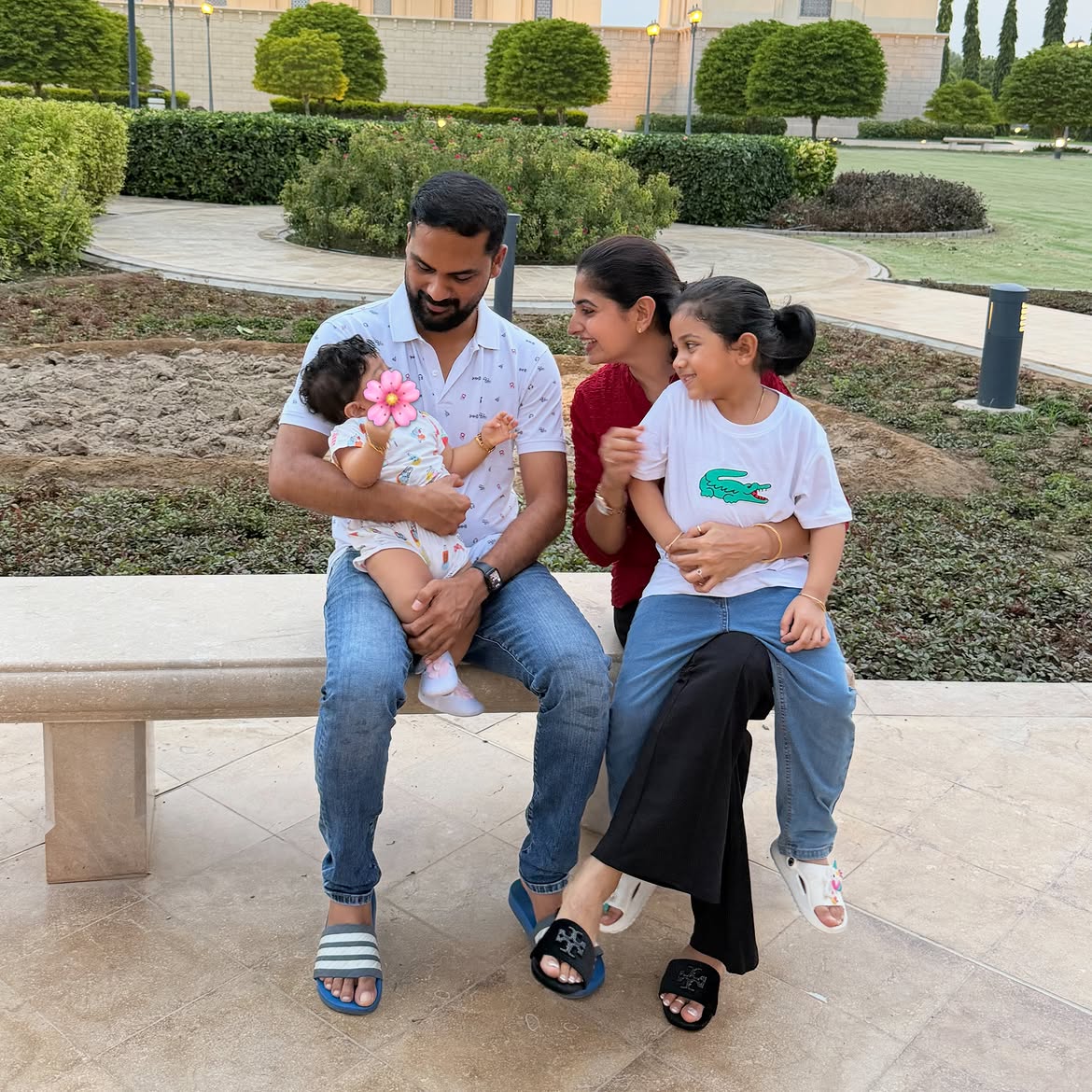 Chaithra Rai Bigg Boss Telugu Season 10 Contestant Family Photos