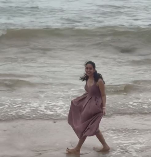 Tollywood New Anchor Charmilla Enjoying Vacation in Srilanka
