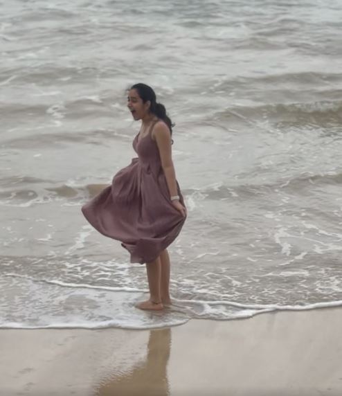 Tollywood New Anchor Charmilla Enjoying Vacation in Srilanka