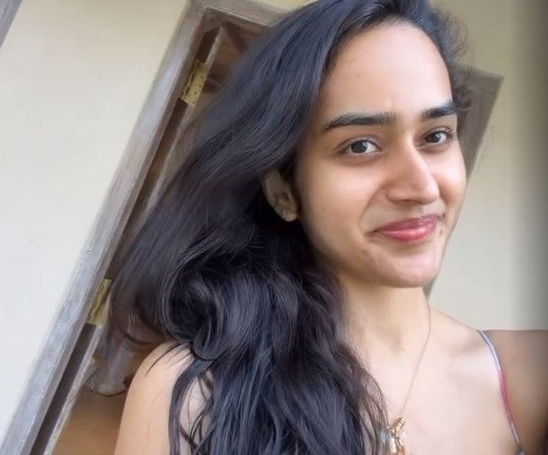 Tollywood New Anchor Charmilla Enjoying Vacation in Srilanka