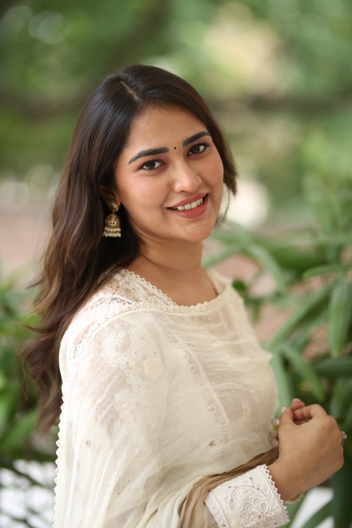 Dhashvika Kinthalli Entry in Tollywood with Tatvam Movie
