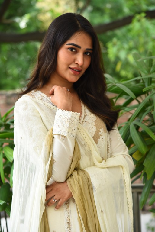 Dhashvika Kinthalli Entry in Tollywood with Tatvam Movie