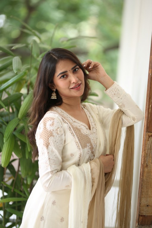 Dhashvika Kinthalli Entry in Tollywood with Tatvam Movie