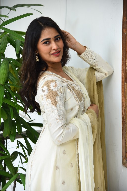 Dhashvika Kinthalli Entry in Tollywood with Tatvam Movie