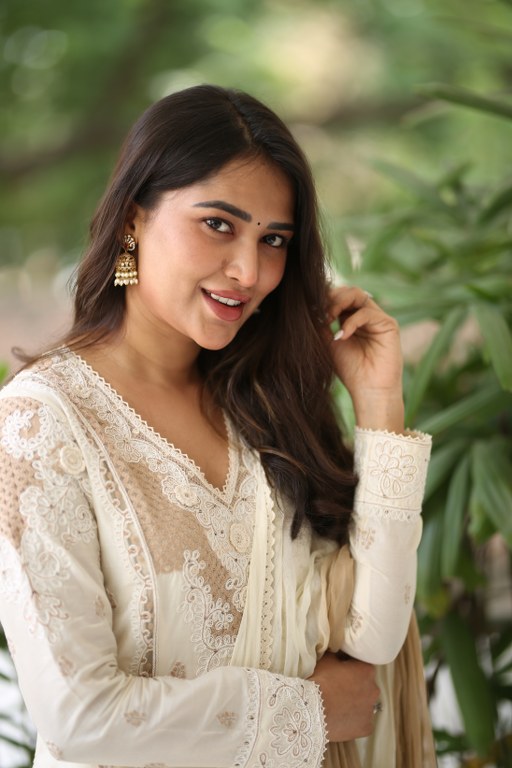 Dhashvika Kinthalli Entry in Tollywood with Tatvam Movie