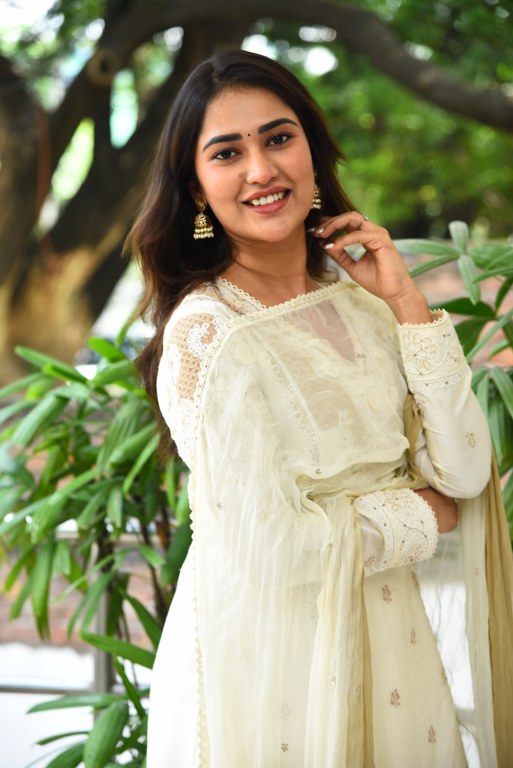 Dhashvika Kinthalli Entry in Tollywood with Tatvam Movie