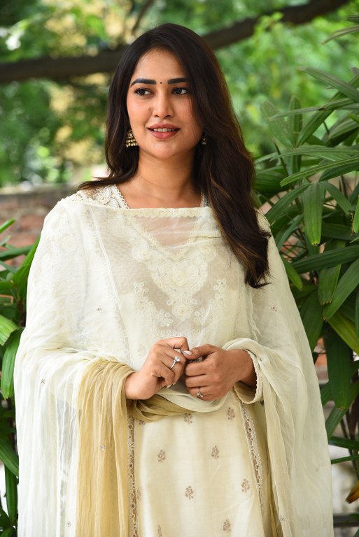 Dhashvika Kinthalli Entry in Tollywood with Tatvam Movie