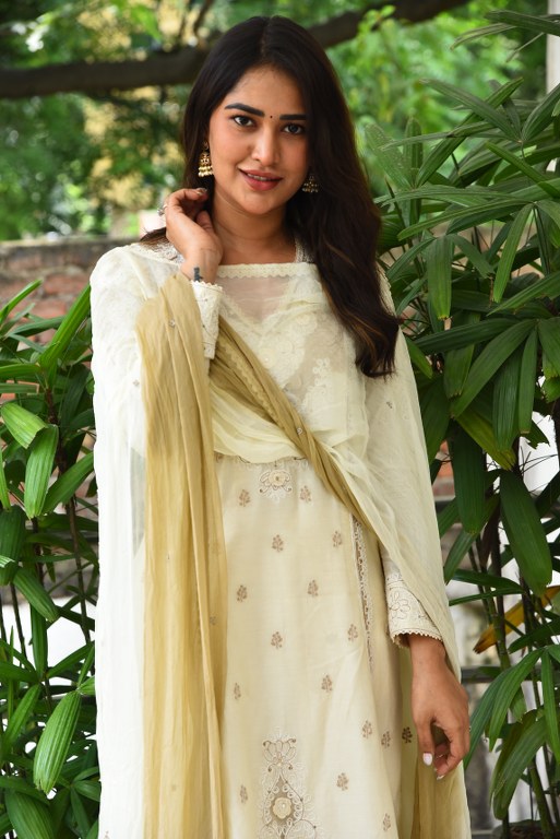 Dhashvika Kinthalli Entry in Tollywood with Tatvam Movie