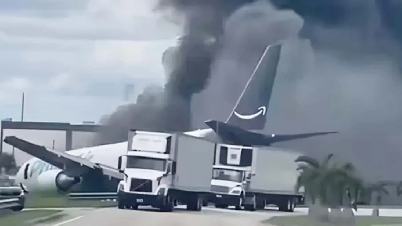 Miami Plane Crash: మయామి ఎయిర్‌పోర్ట్‌లో ఘోర ప్రమాదం.. బోయింగ్ 767 విమానంలో భారీ మంటలు.. ఐదుగురు మృతి