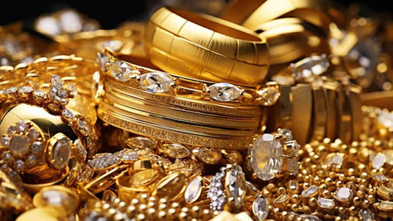 Gold And Silver Price Today : బంగారం ప్రియులకు బిగ్ అప్డేట్.. గోల్డ్ ధరల్లో భారీ మార్పులు.. నేటి ధరలు ఇవే..