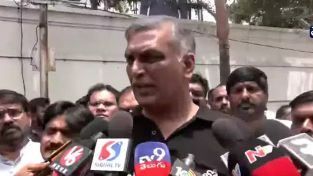 Harish Rao: ఇది శాసనసభ కాదు.. కౌరవసభ.. సీఎం రేవంత్ సారీ చెప్పాలి… రేవంత్ప్రభుత్వంపై హరీశ్ రావు ఫైర్ Harish Rao: ఇది శాసనసభ కాదు.. కౌరవసభ.. సీఎం రేవంత్ సారీ చెప్పాలి… రేవంత్ప్రభుత్వంపై హరీశ్ రావు ఫైర్
