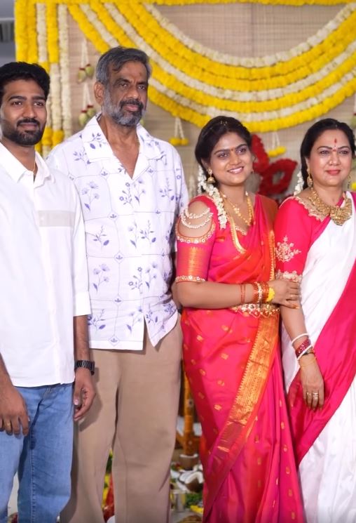 Hema Kolla Performed Pooja with Her Family