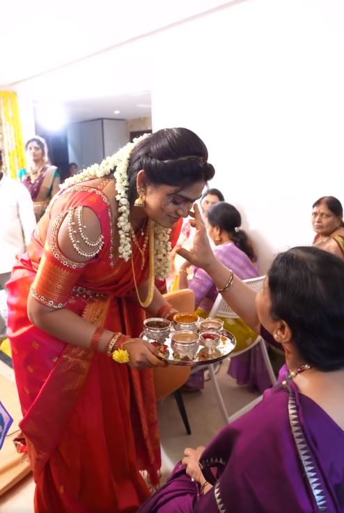 Hema Kolla Performed Pooja with Her Family