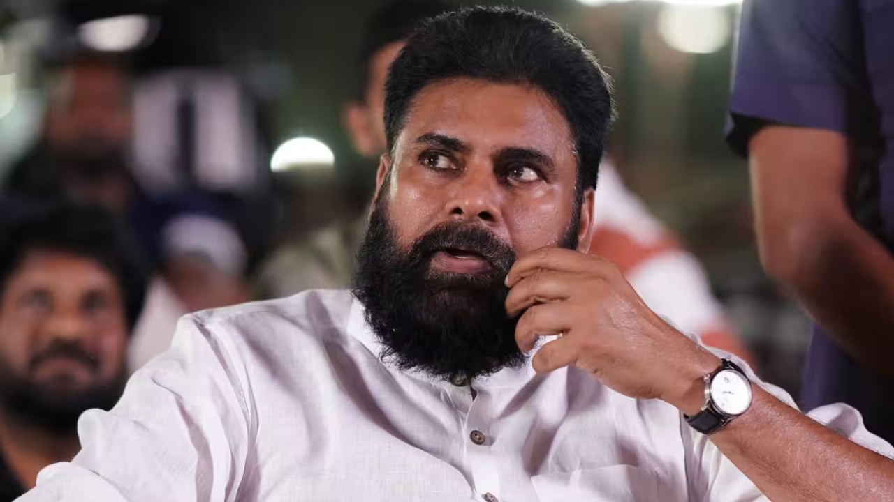 Janasena : వైసీపీకి షాక్‌ల మీద షాక్‌లిస్తున్న జనసేనాని పవన్ కల్యాణ్.. క్యాడర్‌లో ఫుల్ జోష్!