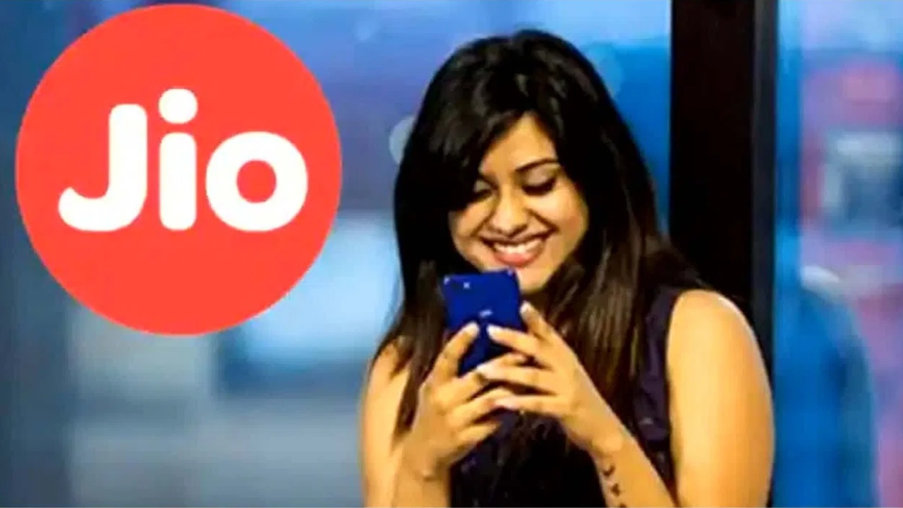 Jio Recharge Plan : పండగ చేస్కోండి.. జియో చీపెస్ట్ 70 రోజుల ప్లాన్ ఇదే.. అన్‌లిమిటెడ్ కాలింగ్‌, OTT బెనిఫిట్స్ ఎంజాయ్..!