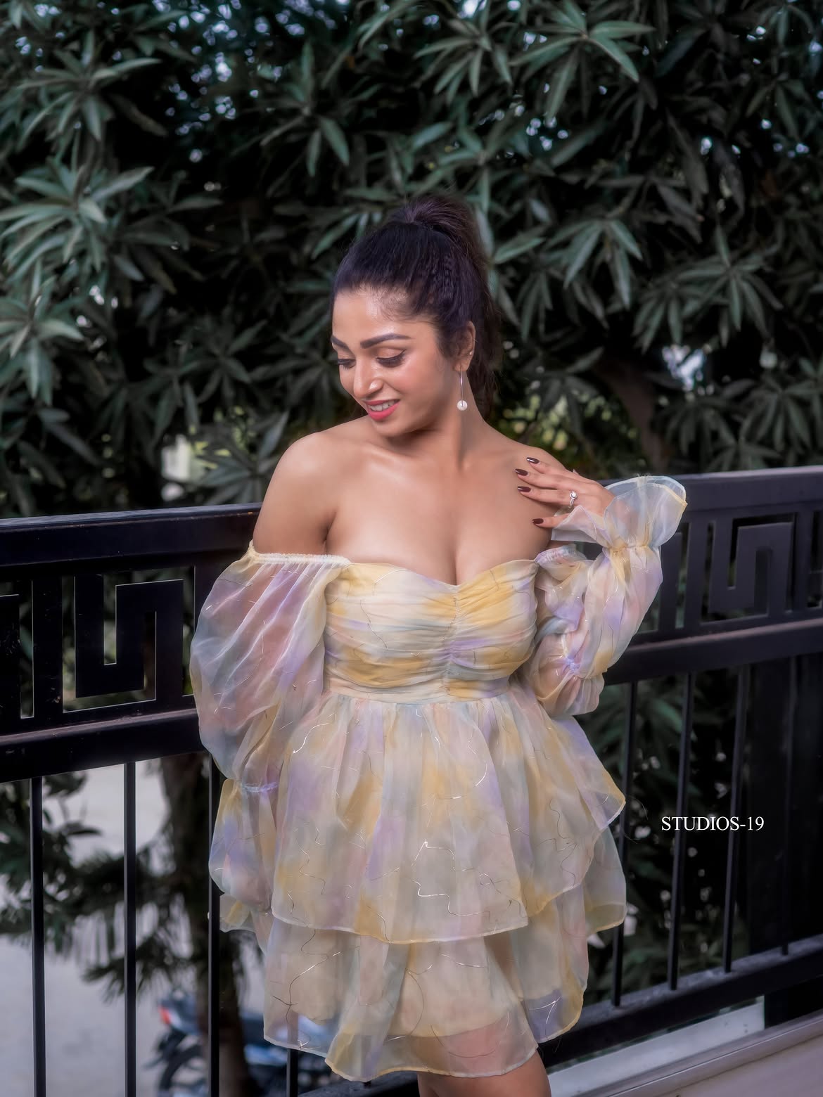 Serial Actress Jyothika Munirathnam Sizzling Photos in Gown