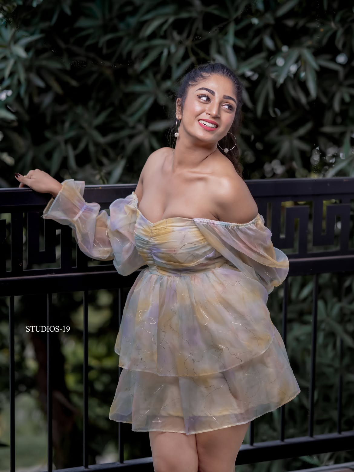 Serial Actress Jyothika Munirathnam Sizzling Photos in Gown