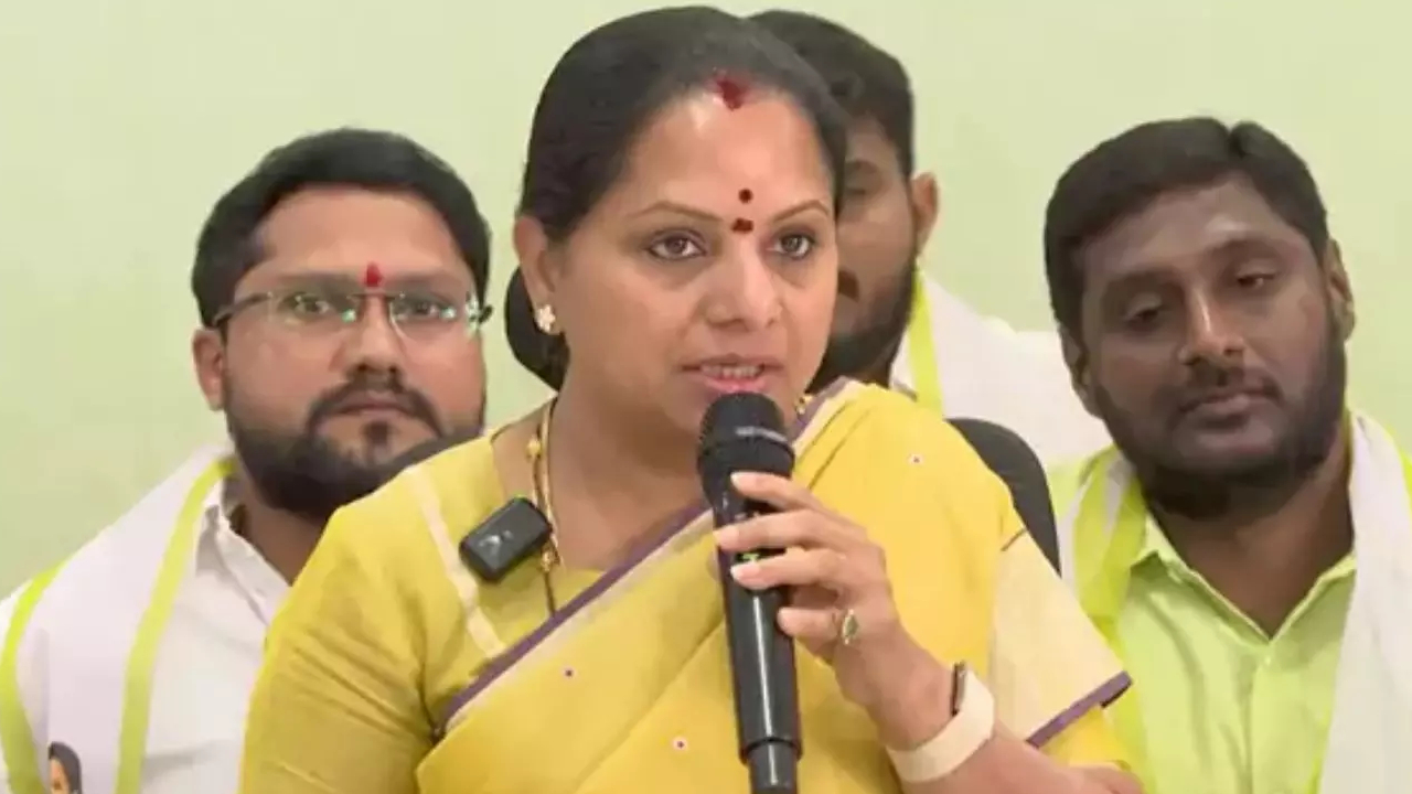 Kavitha Padayatra: త్వరలో నా పాదయాత్ర ఉంటుంది.. ‘భైరవ’ బస్సులో రాష్ట్రవ్యాప్త పర్యటన.. చిట్ చాట్ లో కవిత ఆసక్తికర విషయాలు!
