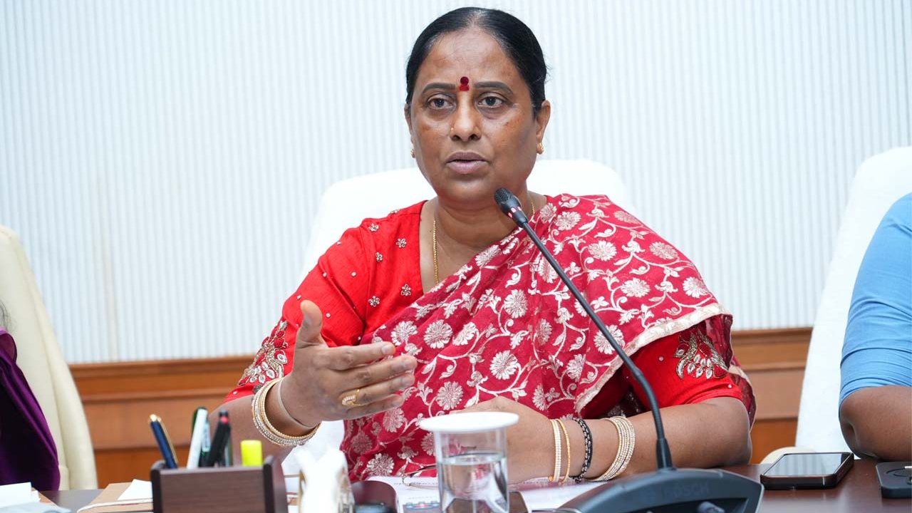 Konda Surekha : కొండా సురేఖ బర్తరఫ్.. హైకమాండ సంచలన నిర్ణయం