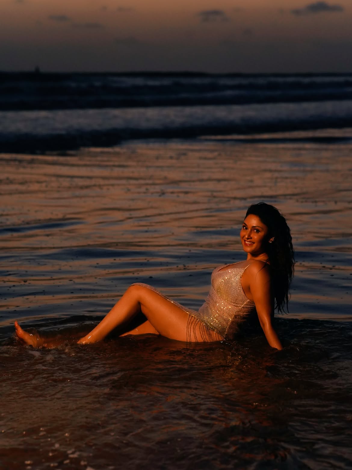 Manjari Fadnnis Sizzling Photos from Beach