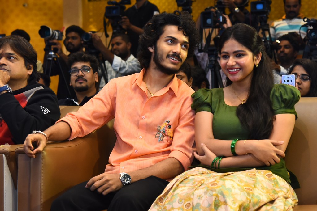 Nakshatra Entry in Tollywood with Tellakaagitham Event