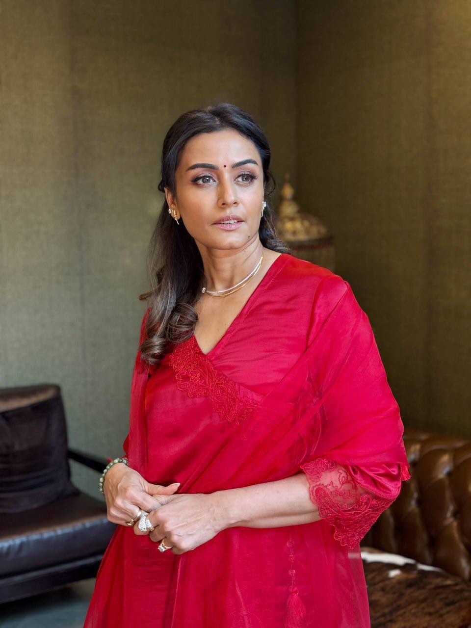Mahesh Babu Wife Namrata Shirodkar Vinayaka Chavithi Special Photos