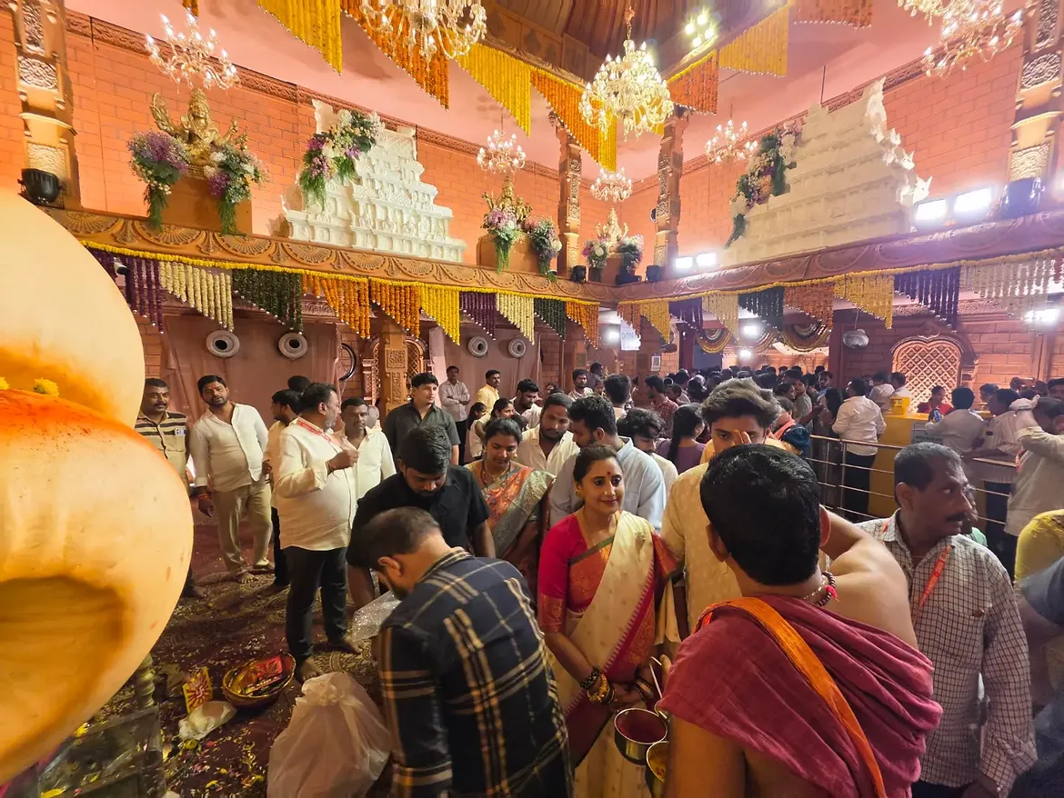 Nandamuri Deepika Janaki Ram Visits Balapur Ganesh