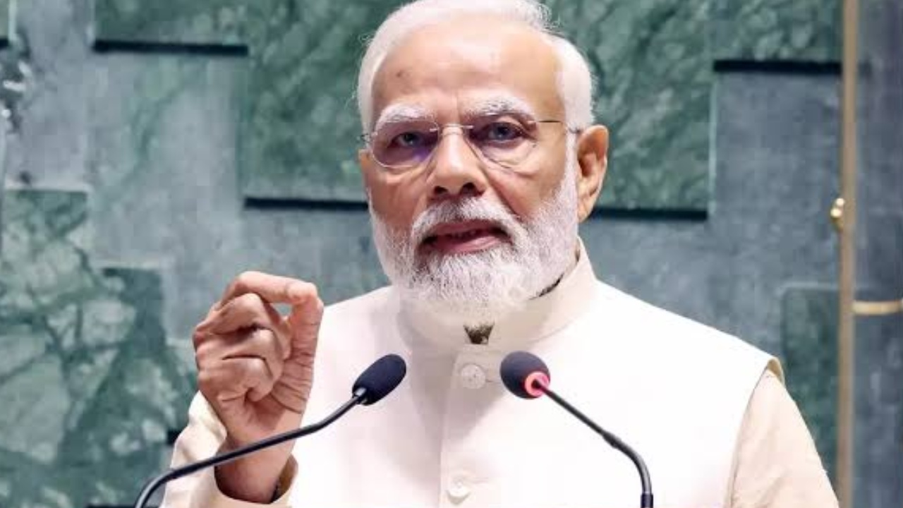 PM Narendra Modi : పర్యావరణ పరిరక్షణలో భారత్‌ కొత్త అడుగులు.. సౌర, పవన విద్యుత్‌పై మోదీ కీలక వ్యాఖ్యలు