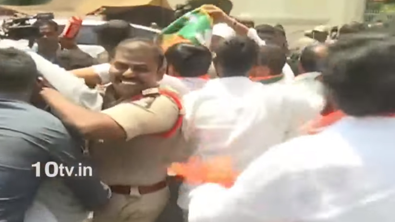 BJP Leaders Arrest: బీజేపీ నేతల అసెంబ్లీ ముట్టడికి యత్నం.. పోలీసులతో తోపులాట, అరెస్టులు
