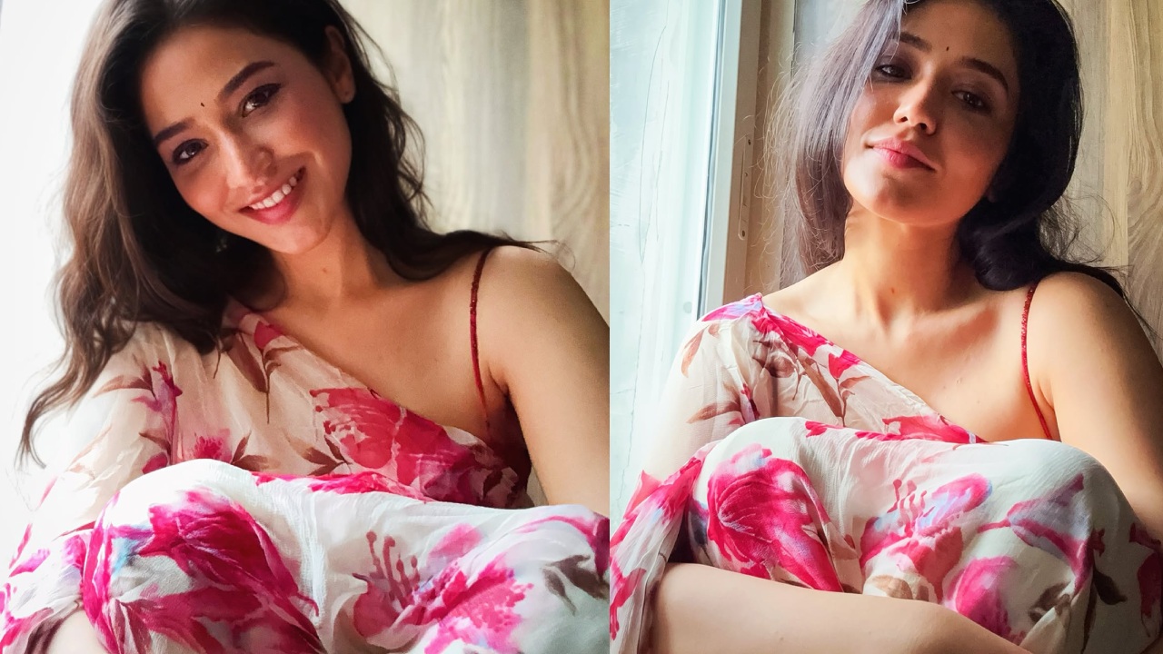 Priyanka Jawalkar : చీరలో సింపుల్ లుక్స్ తో ప్రియాంక జవాల్కర్..