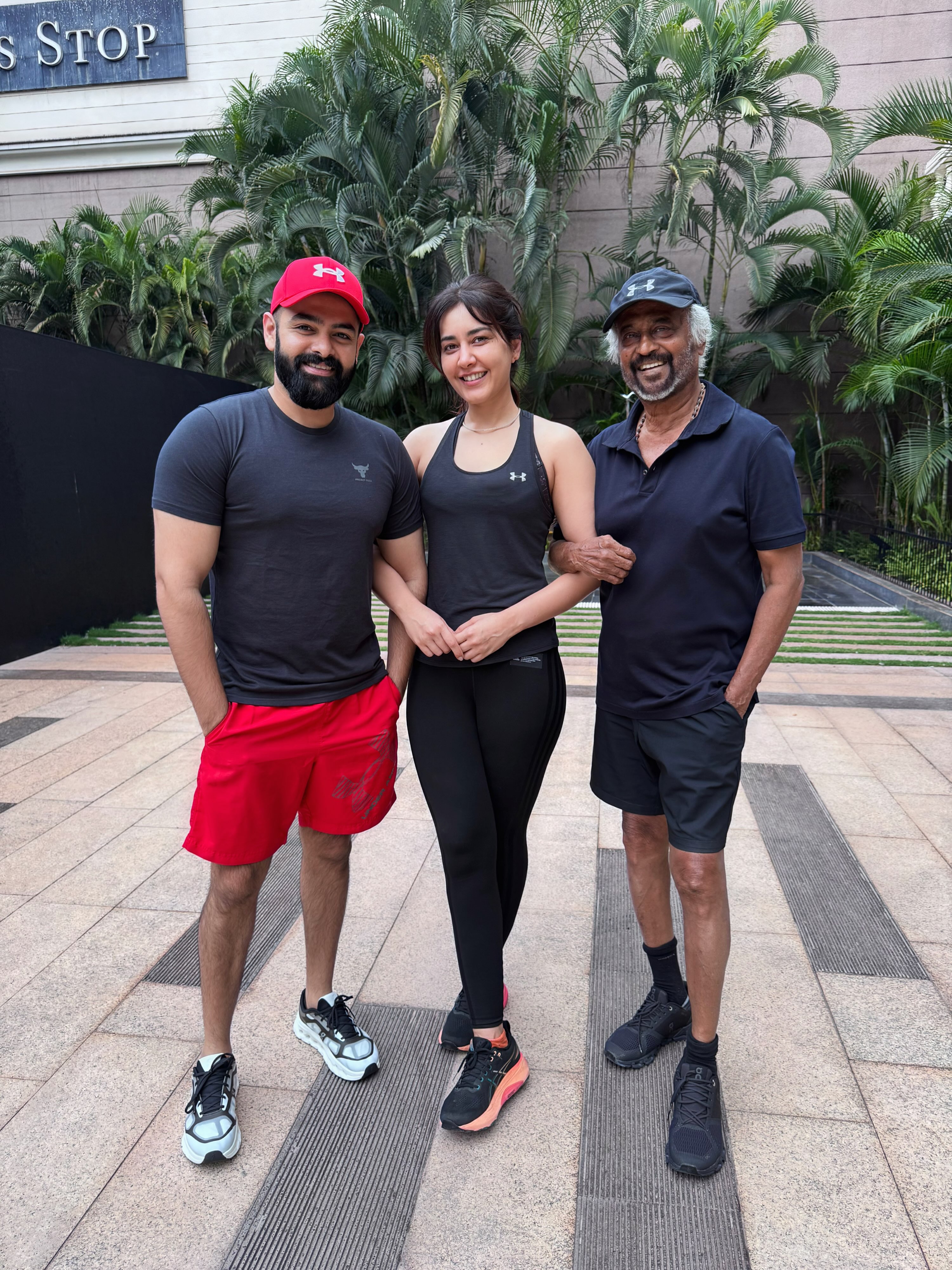 Raashii Khanna Shares Dharman Working Stills