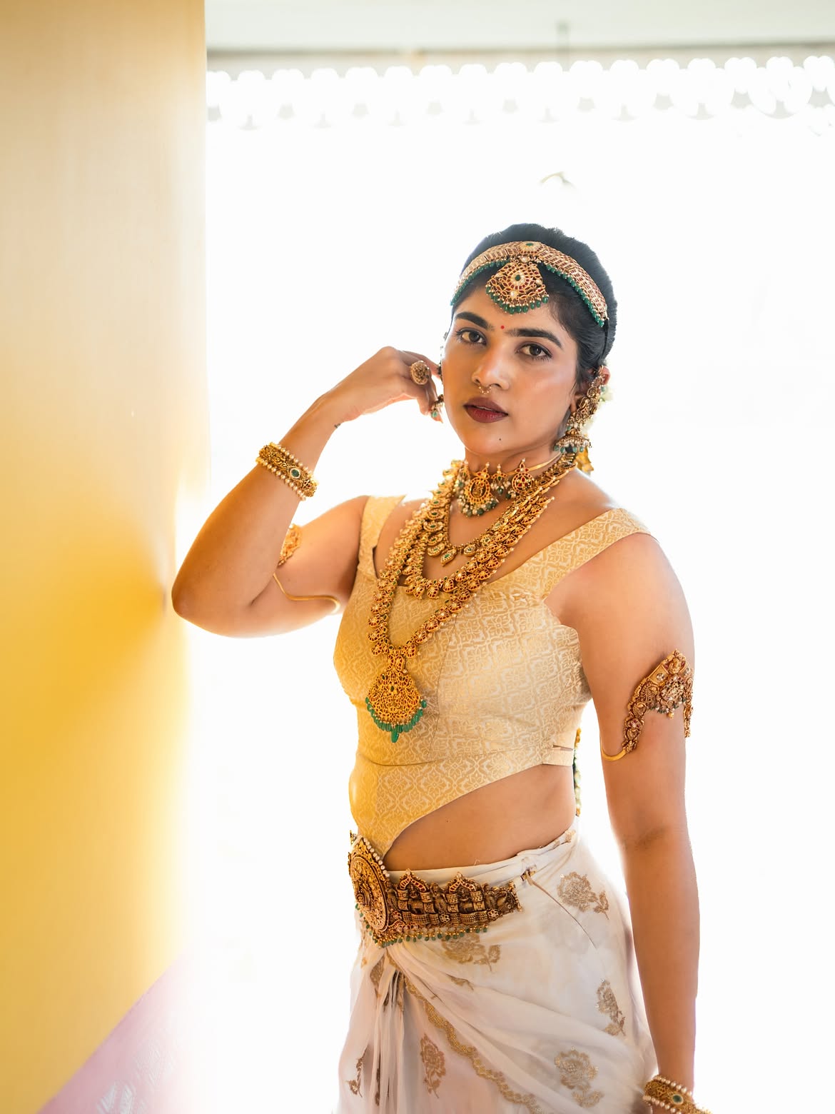 Rithu Chowdary Poses in Huge Ornaments