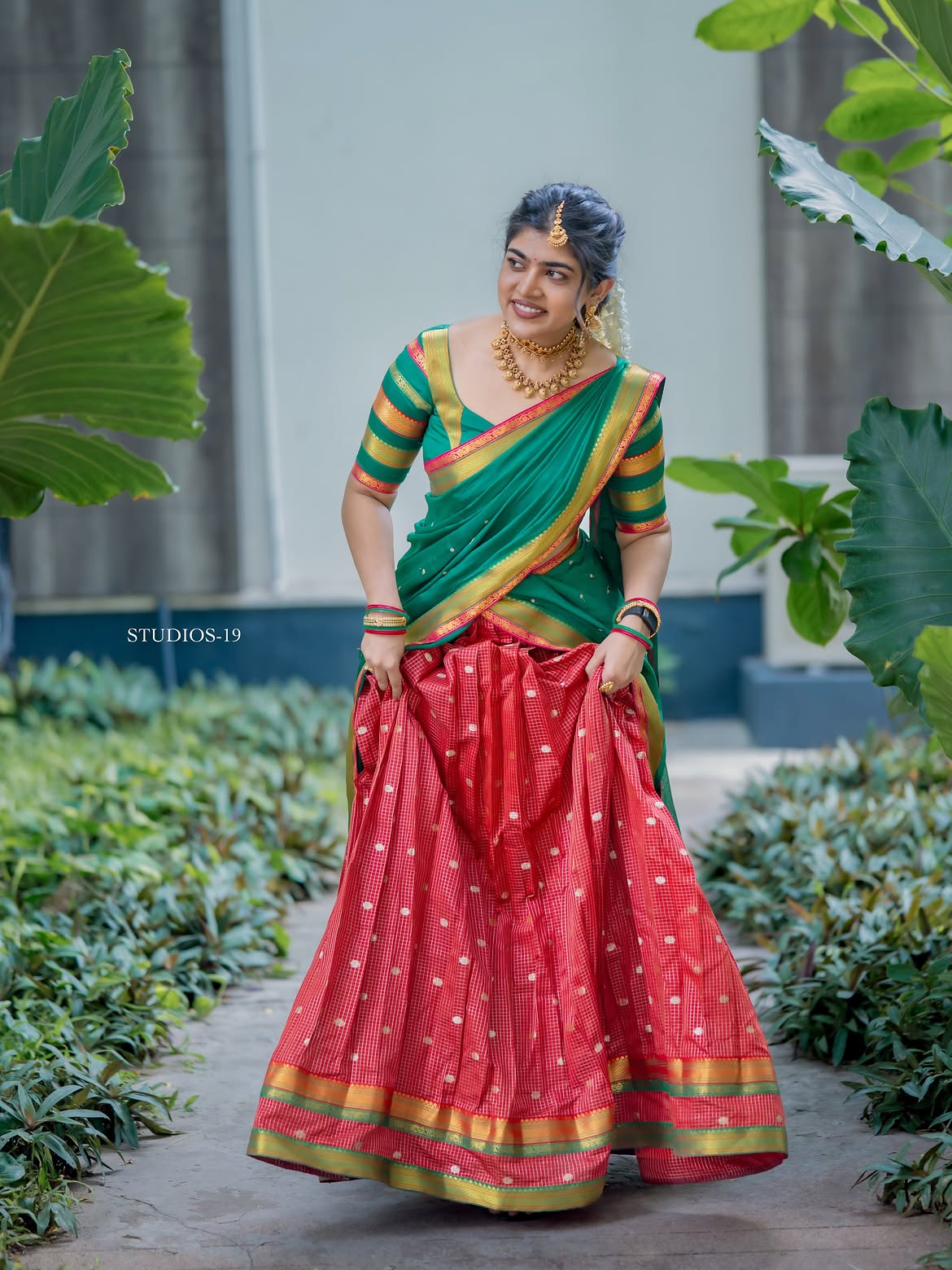 Rithu Chowdary Cute Looks in Half Saree