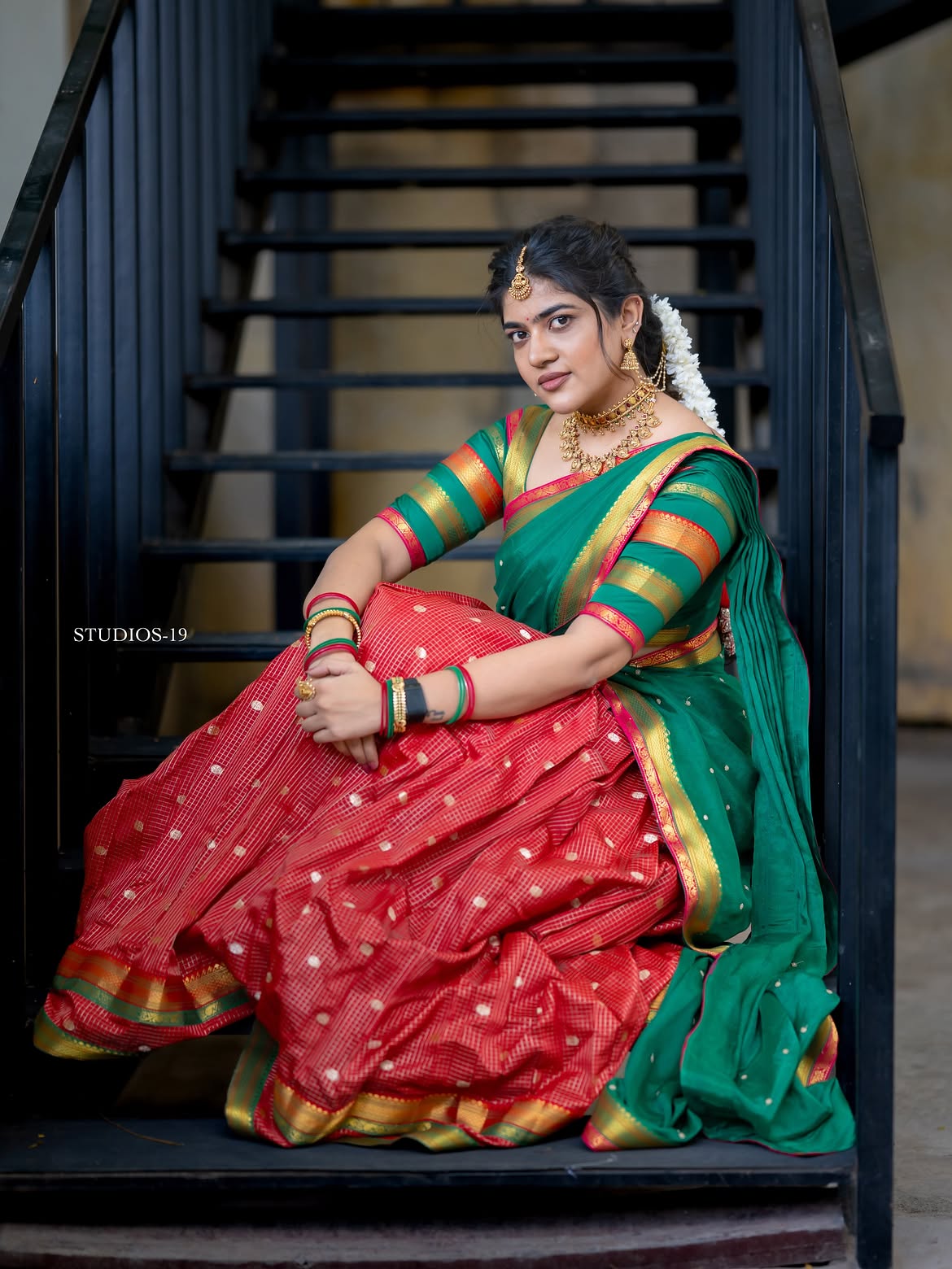 Rithu Chowdary Cute Looks in Half Saree