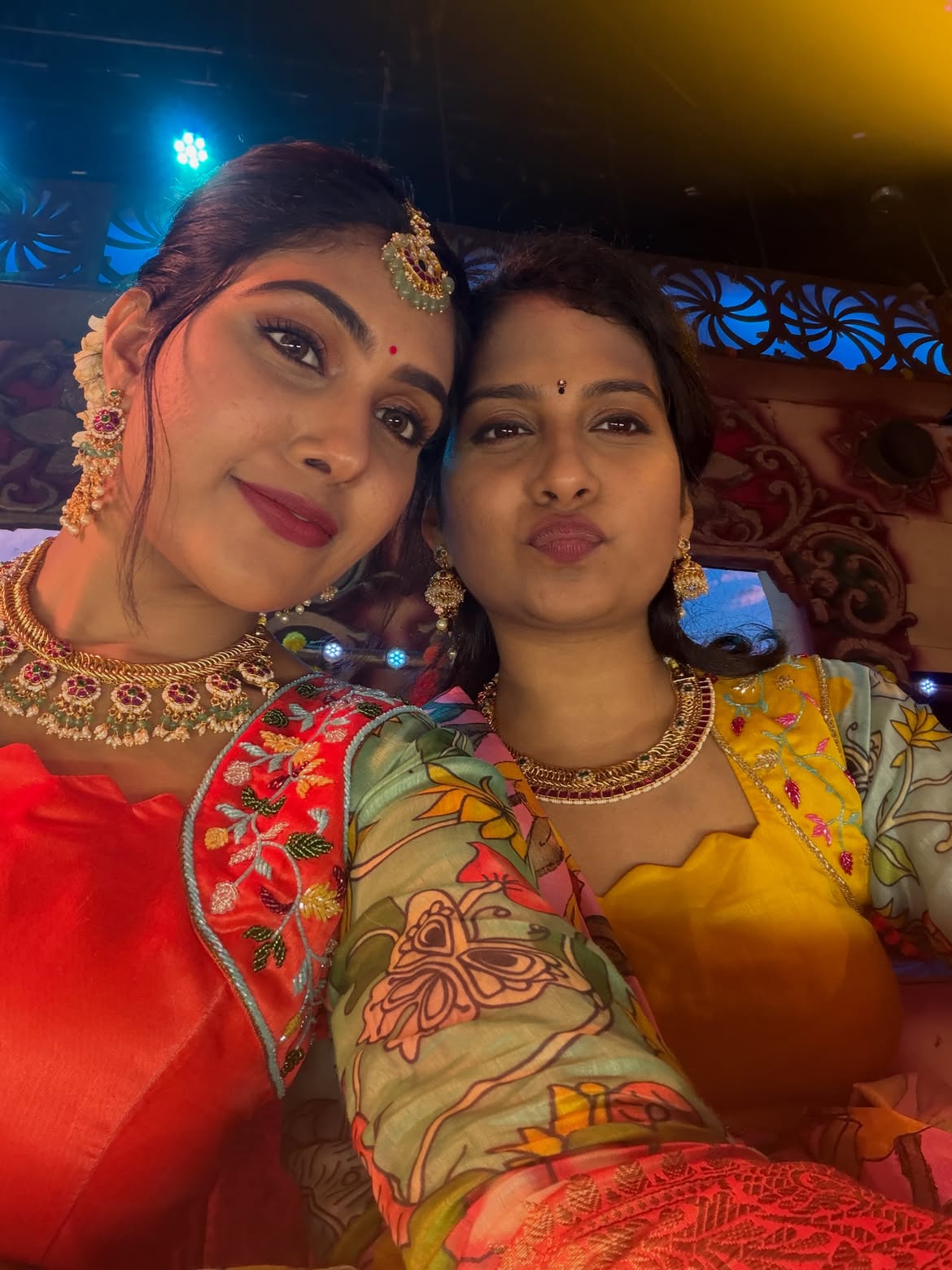 Jabardasth satya sri Wishes her Sister Keerthi Sri on Birthday